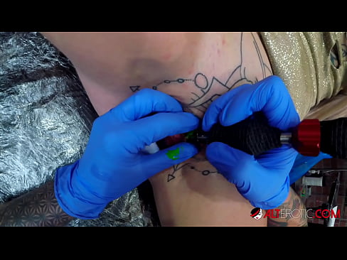 ❤️ Fìor tattooed hottie Sully Savage fhuair tattoo air a clitoris ❤️❌  Super porn  leinn gd.cutebento.top ☑
